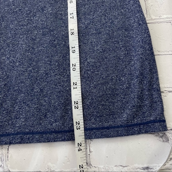 3/30$🔥 Reebok Woman’s Blue Muscle Graphic Tank Top Logo Size S - Picture 6 of 7